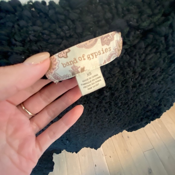 Band of Gypsies Black Crochet Top - Picture 2 of 3